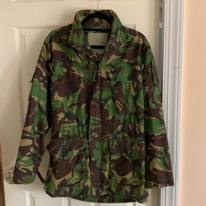 Urban Outfitters Urban Renewal Unisex Vintage British Camo Field Jacket Size M/L